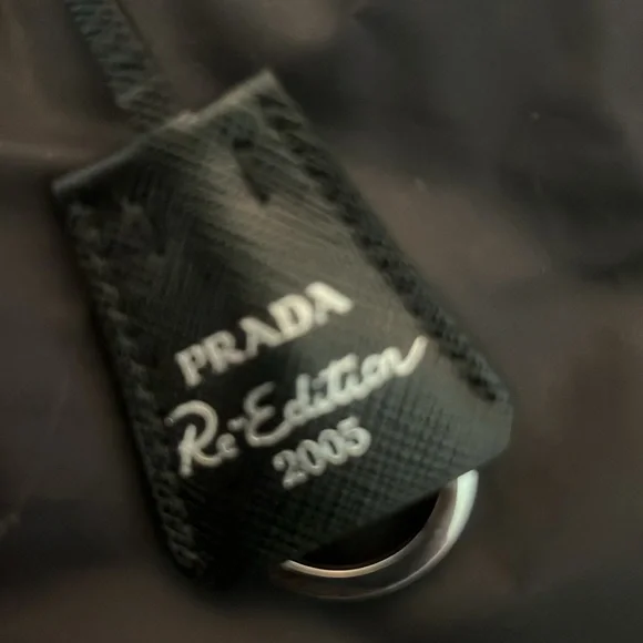 AUTHENTIC PRADA RE-EDITION 2005 - Picture 6 of 9